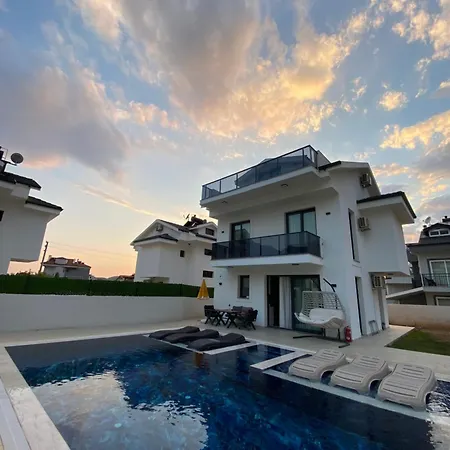 Pachira Villa *
